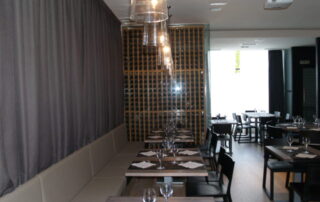 Bancadas en restaurante